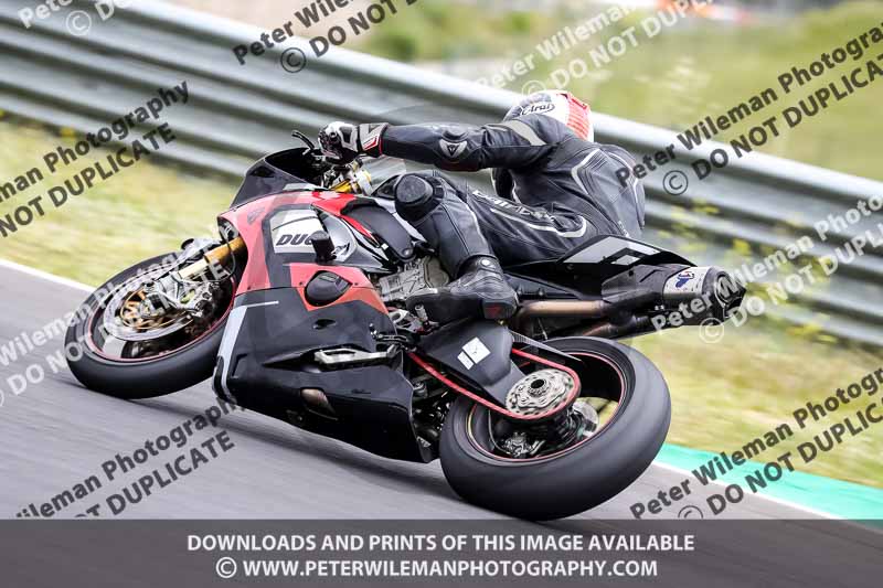 estoril;event digital images;motorbikes;no limits;peter wileman photography;portugal;trackday;trackday digital images